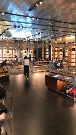 prada outlet space florence|montevarchi outlet.